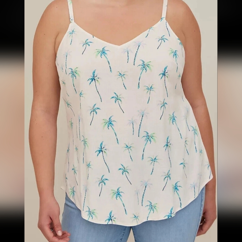NWT Torrid Women's Ava Rayon Slub V Neck Cami Palm Tree